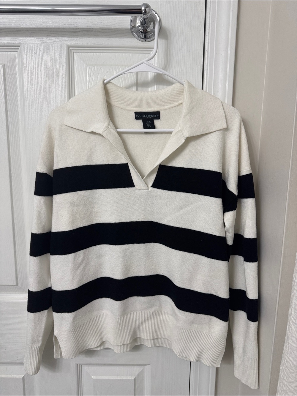 Cynthia Rowley Cream and Black Striped V‑Neck Collared Sweater